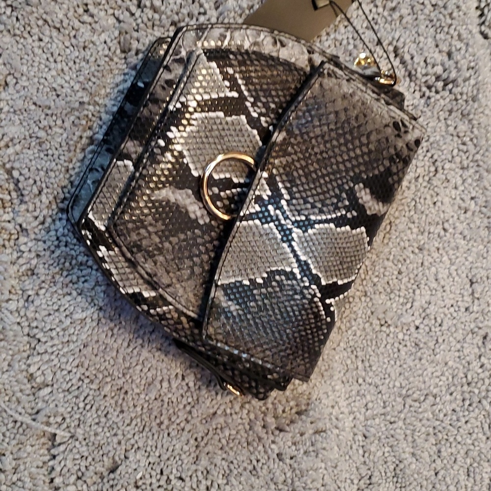 Brand New Handbag - Picture 2 of 3